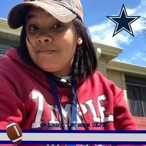 Meet your Posher, Danielle